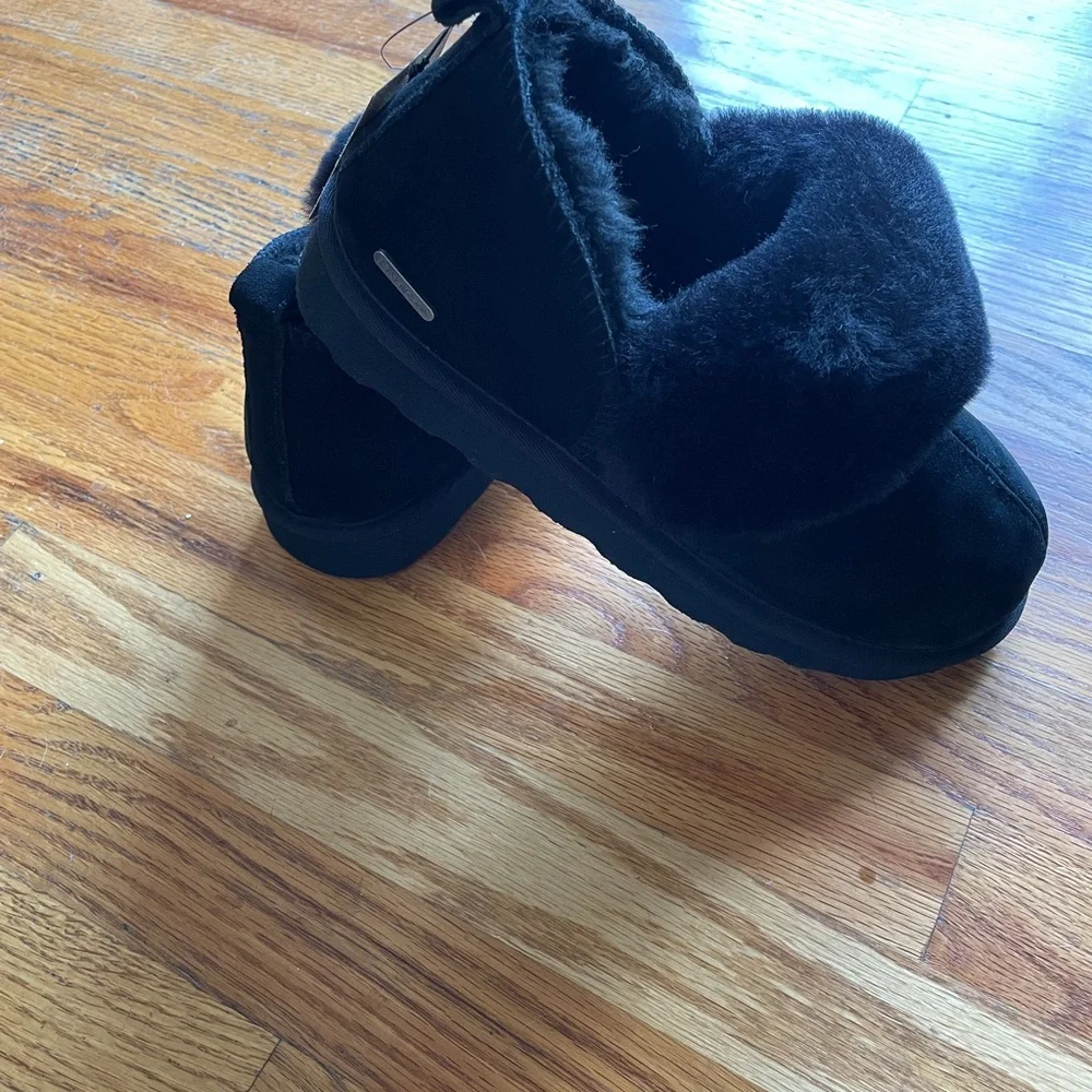 Cozy Black Fur-Trimmed Ankle Boots - Picture 2 of 8